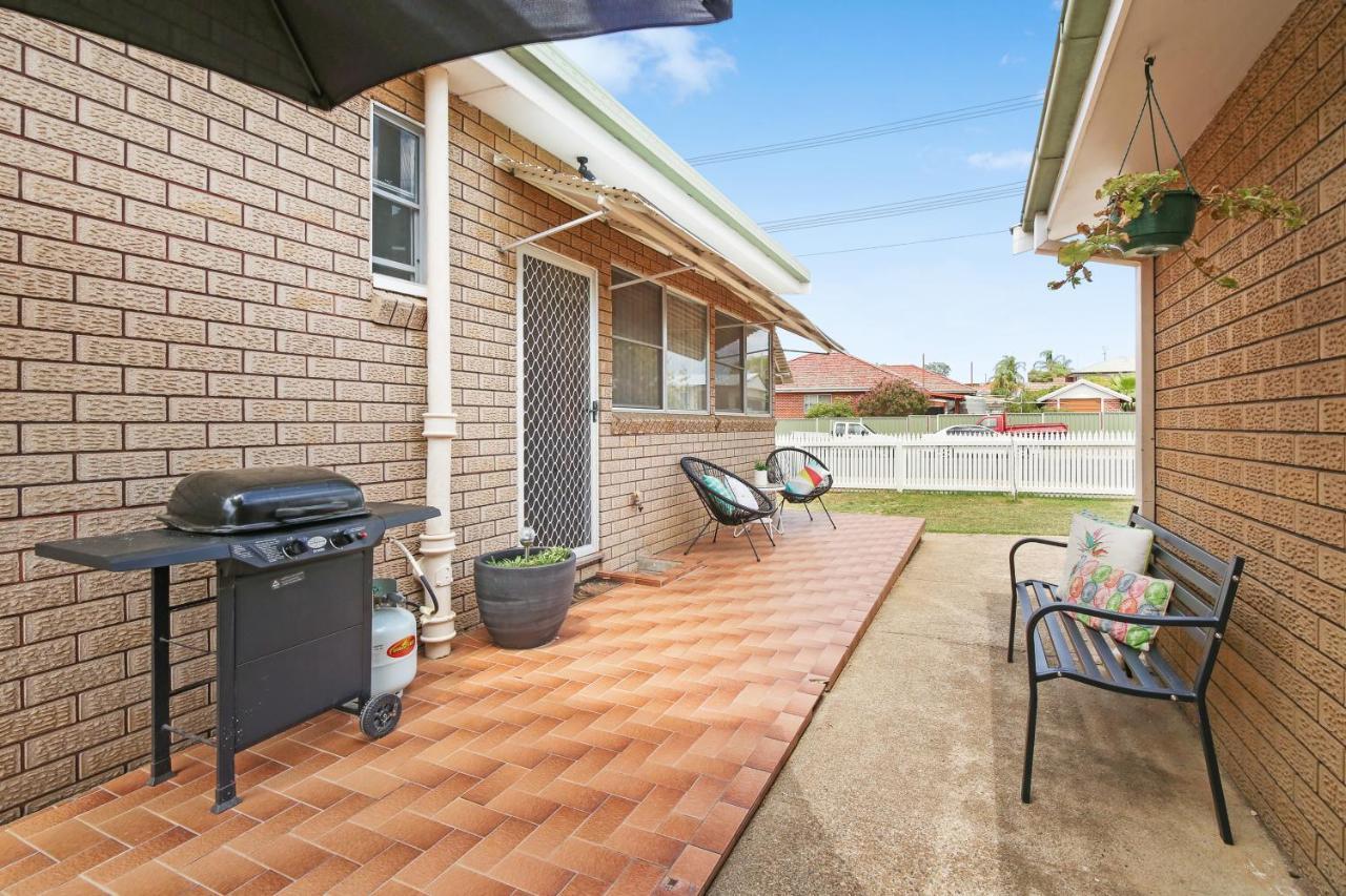 King'S Park Villa Tamworth Buitenkant foto